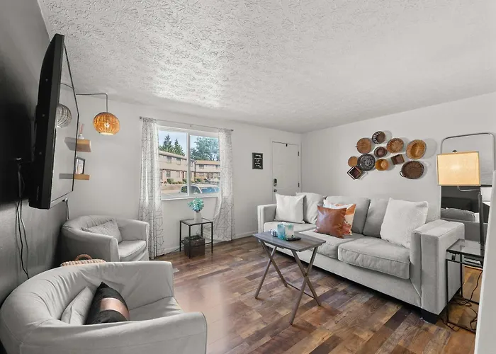 The Stayberry - For 6 * Columbus